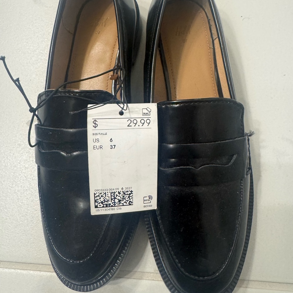 H&M black classic loafers
